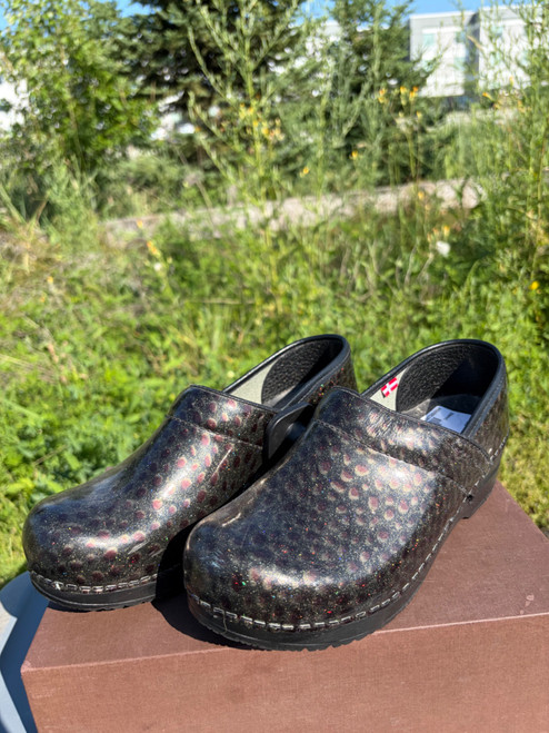 Vist Large View of Product Image Which is Used Sanita Clogs 6.5