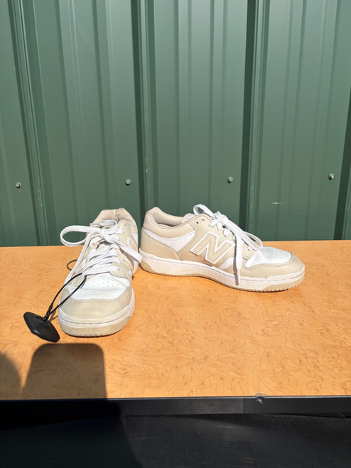 Vist Large View of Product Image Which is Used New Balance Casual Shoes 6
