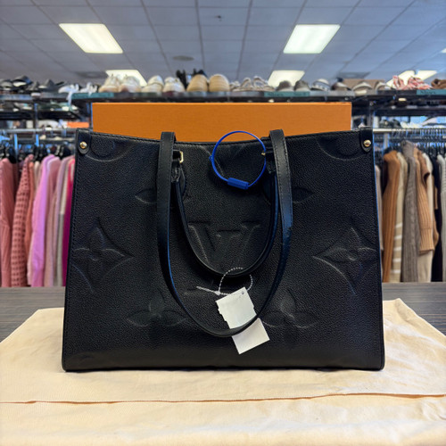 Vist Large View of Product Image Which is Used Louis Vuitton OnTheGo MM Large Leather Handbag