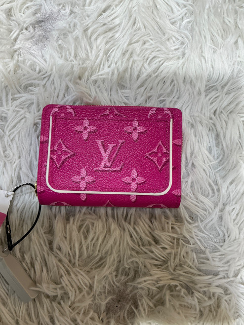Vist Large View of Product Image Which is Used Louis Vuitton Leather Wallet