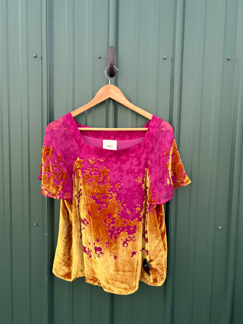 Vist Large View of Product Image Which is Used Maeve Short Sleeve Top S-4/6
