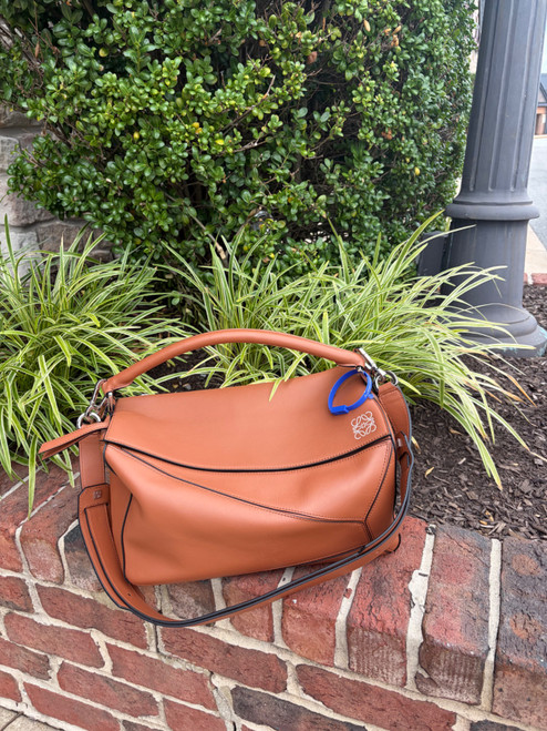 Vist Large View of Product Image Which is Used Loewe puzzle edge small Leather Handbag