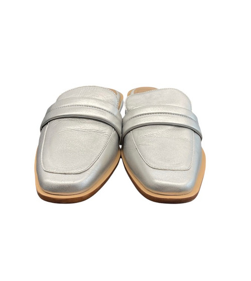 Vist Large View of Product Image Which is Used Unbranded Flats 7