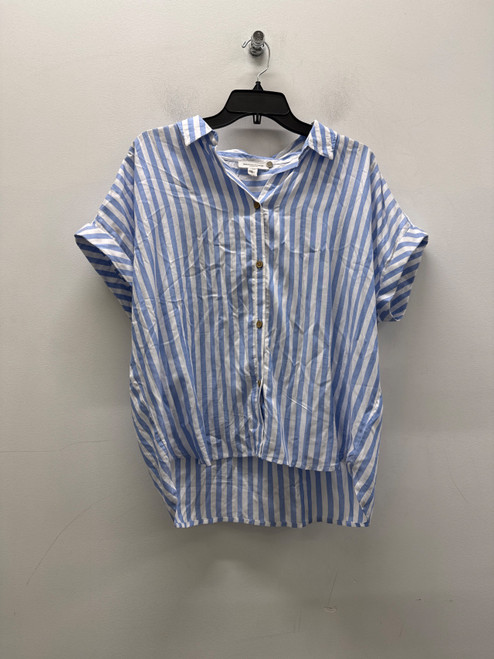 Vist Large View of Product Image Which is Used Beach Lunch Lounge Blue/White T-Shirt L-12/14