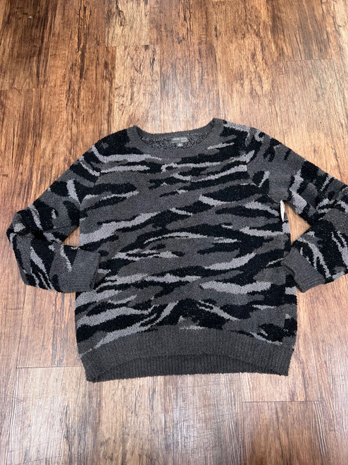 Vist Large View of Product Image Which is Used Barefoot Dreams Heavyweight Sweater XL-16