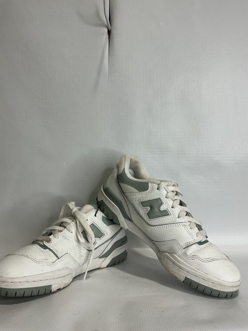 Vist Large View of Product Image Which is New balance 550