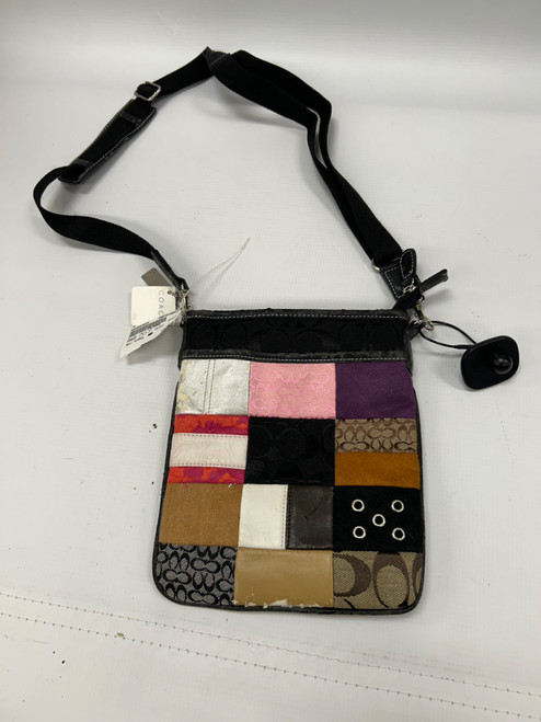 Vist Large View of Product Image Which is Used Coach Small Handbag