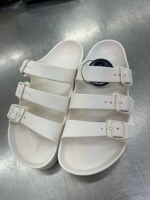 Vist Large View of Product Image Which is Used Birkenstock Sandals 7