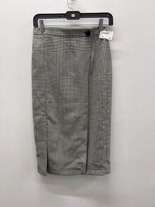 Vist Large View of Product Image Which is Used Black & White Reiss Short Skirt 2-26