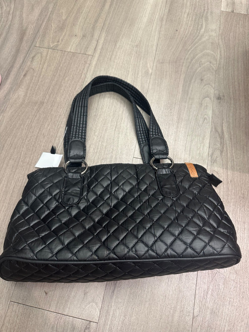 Vist Large View of Product Image Which is Used Donna Sharp Small Handbag