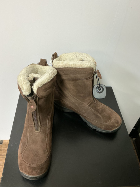 Vist Large View of Product Image Which is Used Columbia Outerwear Boots 9