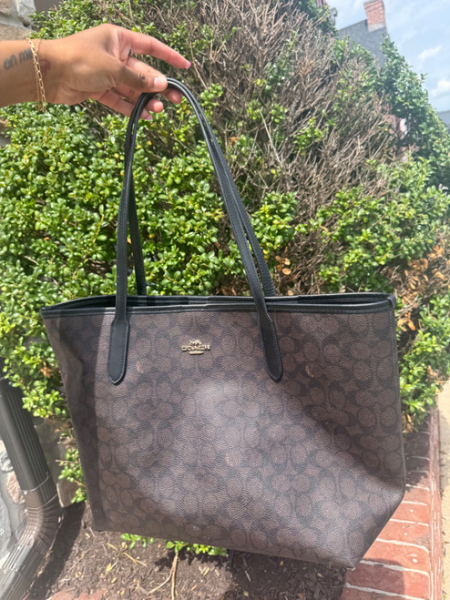 Vist Large View of Product Image Which is Used Coach Large Leather  Handbag