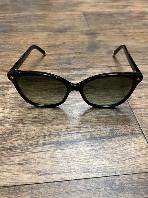 Vist Large View of Product Image Which is Used Louis Vuitton Sunglasses