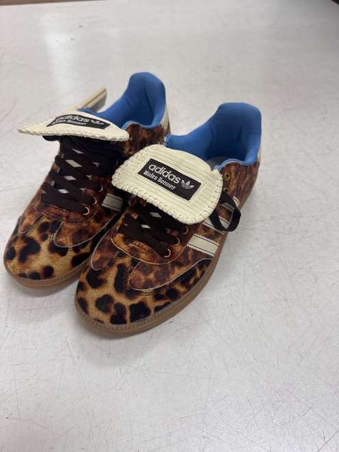 Vist Large View of Product Image Which is Used Adidas Casual Shoes 7.5
