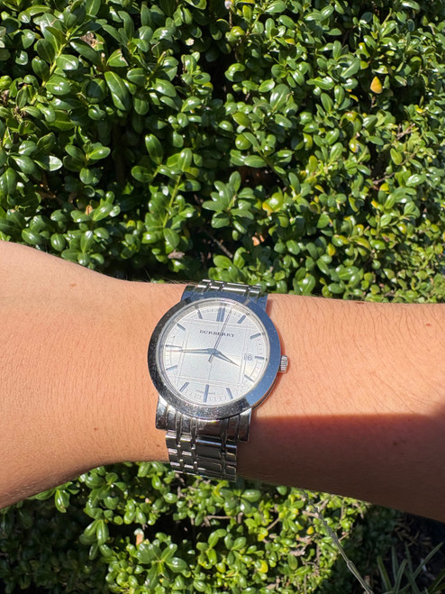 Vist Large View of Product Image Which is Used Burberry Watch