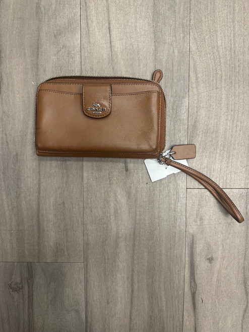 Vist Large View of Product Image Which is Used Unbranded Wristlet