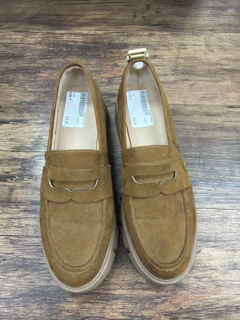 Vist Large View of Product Image Which is Used Unbranded Clogs 9