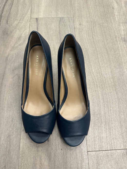 Vist Large View of Product Image Which is Used Ann Taylor Low Heels 6