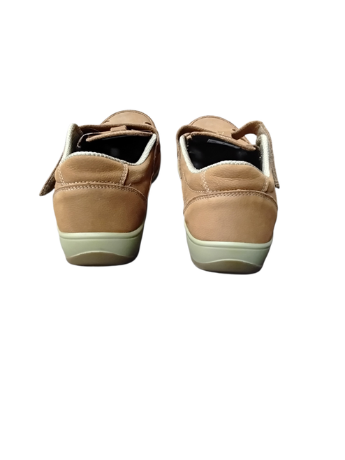 Vist Large View of Product Image Which is Used Unbranded Clogs 9