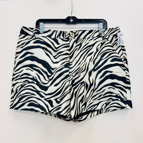 Vist Large View of Product Image Which is Used Lilly Pulitzer Shorts 16-33