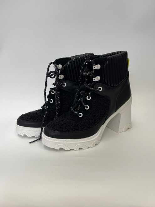 Vist Large View of Product Image Which is Used Sorel Ankle Boots 7.5