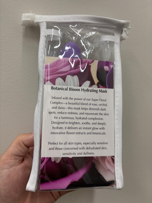 Vist Large View of Product Image Which is NWT Botanical bloom set 