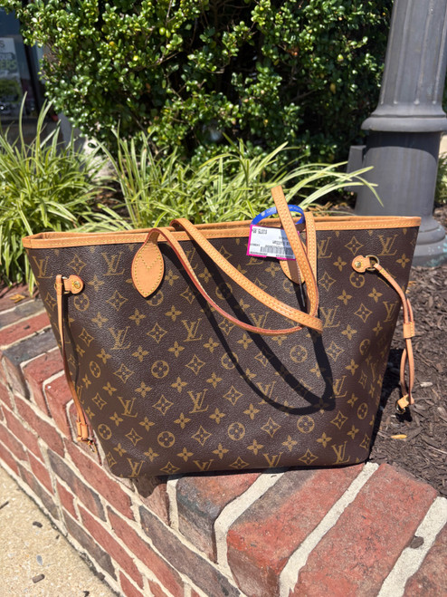Vist Large View of Product Image Which is Used Louis Vuitton Large Handbag