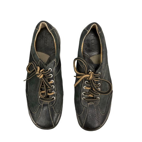Vist Large View of Product Image Which is Used Born Performance Shoes 6.5
