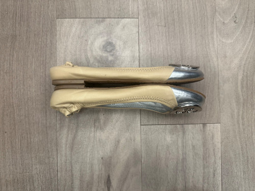Vist Large View of Product Image Which is Used Tory Burch Flats 7