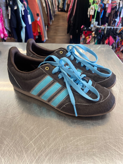Vist Large View of Product Image Which is Used Adidas Casual Shoes 6