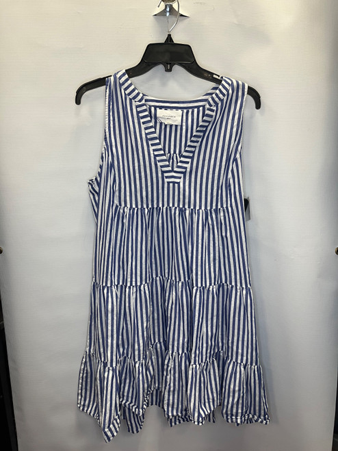 Vist Large View of Product Image Which is Used Athleta Active Short Sleeve XL-16