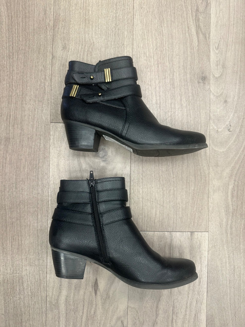 Vist Large View of Product Image Which is Used Natural Soul By Naturalizer Ankle Boots 8
