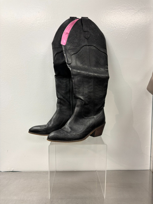Vist Large View of Product Image Which is Used Unbranded Tall Boots 8