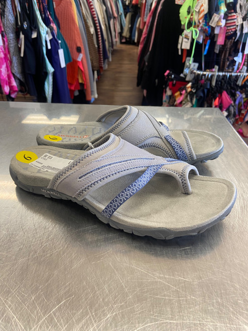 Vist Large View of Product Image Which is Used Merrell Sandals 9