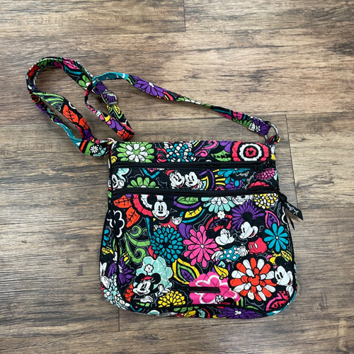 Vist Large View of Product Image Which is Used Vera Bradley Large Handbag