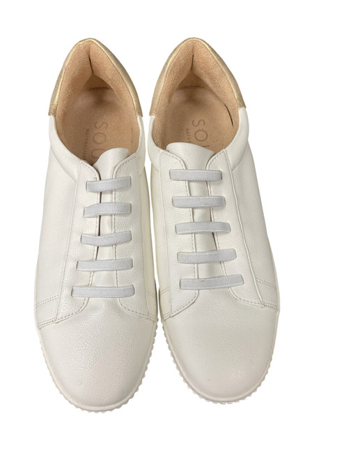 Vist Large View of Product Image Which is Used Naturalizer Casual Shoes 9