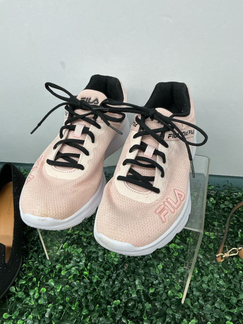Vist Large View of Product Image Which is Used Fila Casual Shoes 9.5
