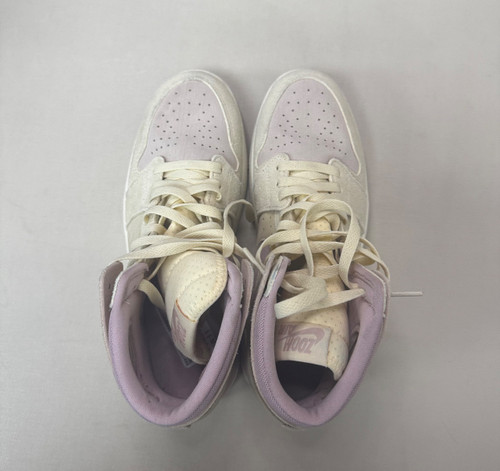 Vist Large View of Product Image Which is Used Nike Performance Shoes 9.5