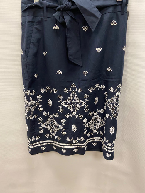 Vist Large View of Product Image Which is Used Ann Taylor Short Skirt 2-26
