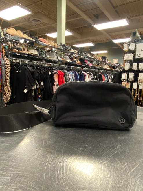 Vist Large View of Product Image Which is Used Lululemon Athletica Small Handbag