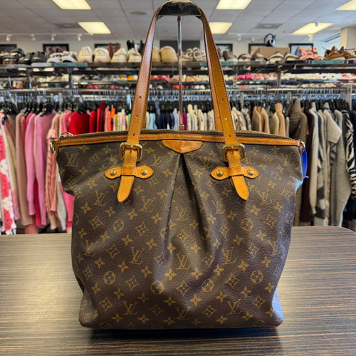Vist Large View of Product Image Which is Used Louis Vuitton PALERMO GM Leather Handbag