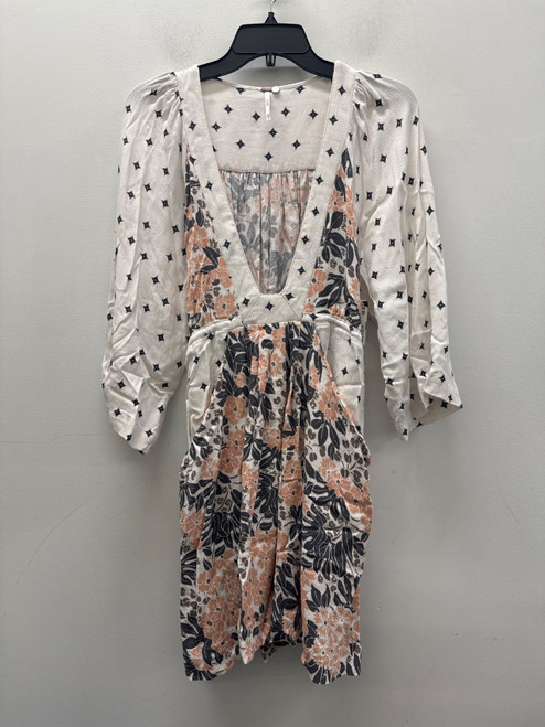 Vist Large View of Product Image Which is Used Free People White Floral Short Dress B L-12/14