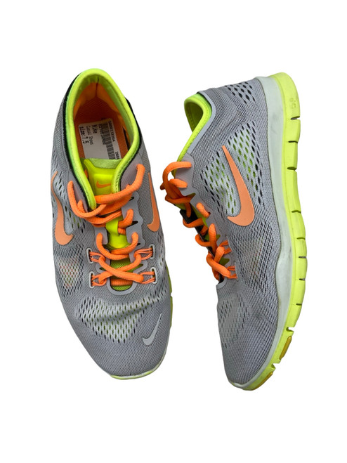 Vist Large View of Product Image Which is Used Nike Casual Shoes 7.5
