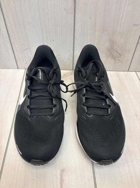 Vist Large View of Product Image Which is Used Nike Mens Athletic Shoes 11.5