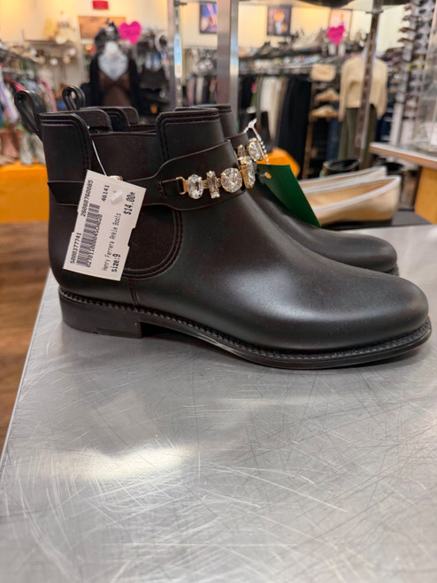 Vist Large View of Product Image Which is Used Henry ferrera Ankle Boots 9