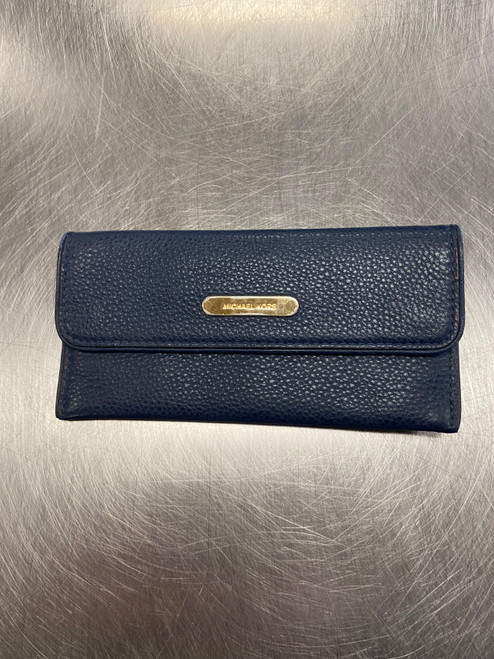 Vist Large View of Product Image Which is Used Michael Michael Kors Wallet