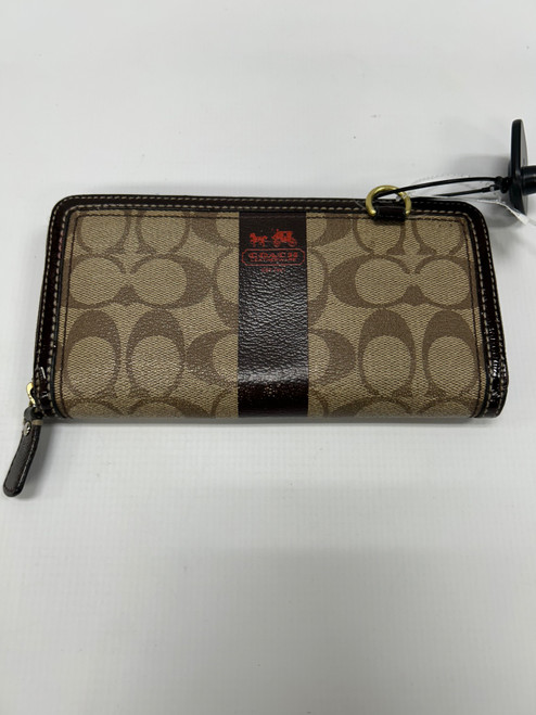 Vist Large View of Product Image Which is Used Coach Leather Wallet