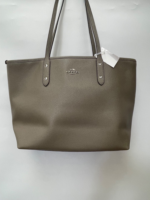 Vist Large View of Product Image Which is Used Coach Xlarge Leather Handbag