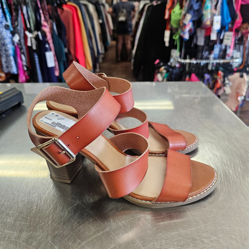 Vist Large View of Product Image Which is Used Old Navy High Heels 9