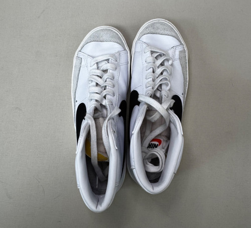 Vist Large View of Product Image Which is Used Nike Performance Shoes 8